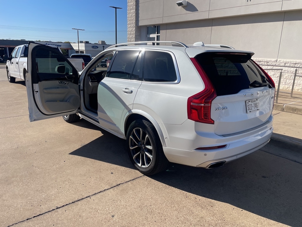 Used 2018 Volvo XC90 T6 Momentum SUV