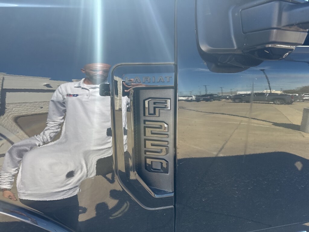 Used 2021 Ford F-250SD Lariat Truck