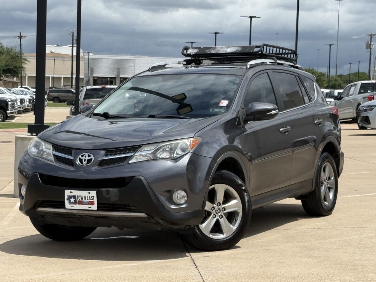 Used 2015 Toyota RAV4 XLE with VIN 2T3WFREV8FW161685 for sale in Mesquite, TX
