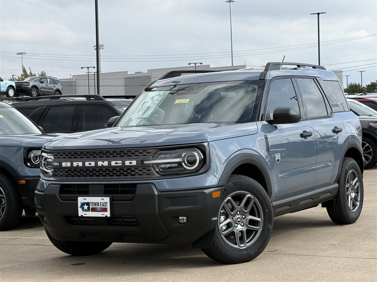 2025 Ford Bronco Sport Big Bend photo 2