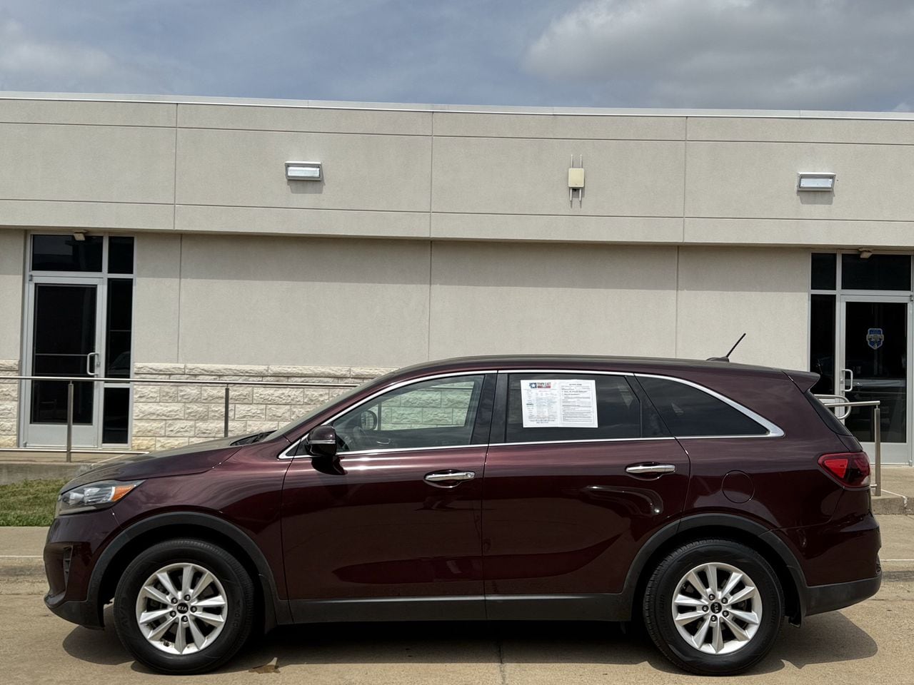 View vehicle photo 3