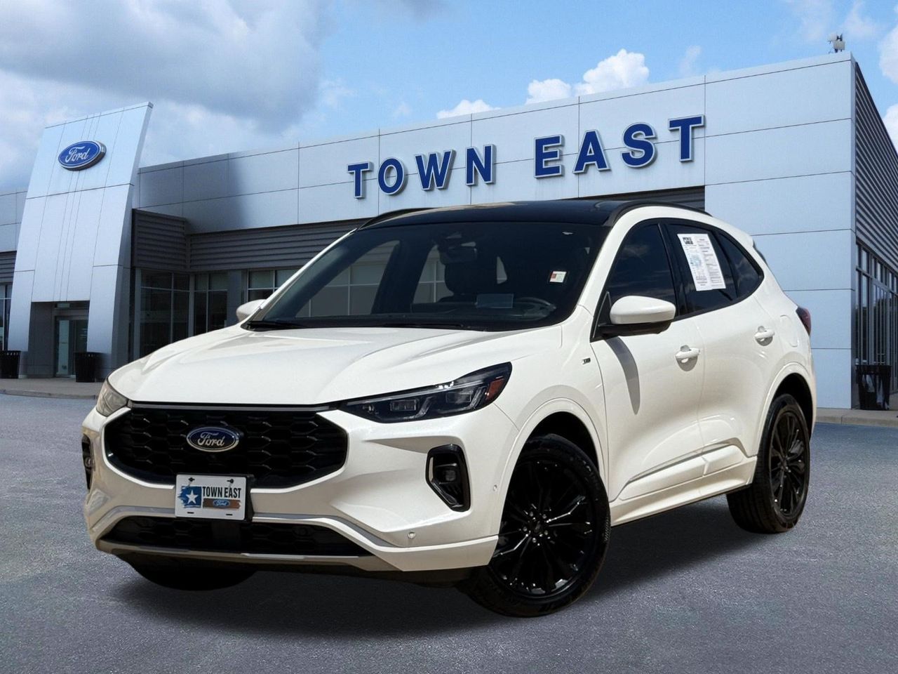  2023 Ford Escape ST-Line Elite AWD   