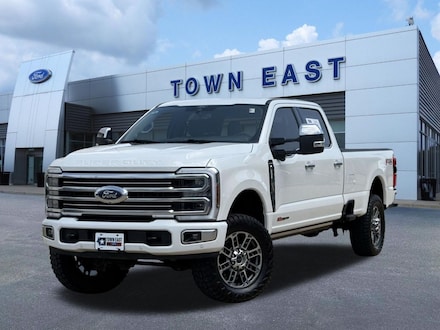 2025 Ford F-350SD Platinum Truck