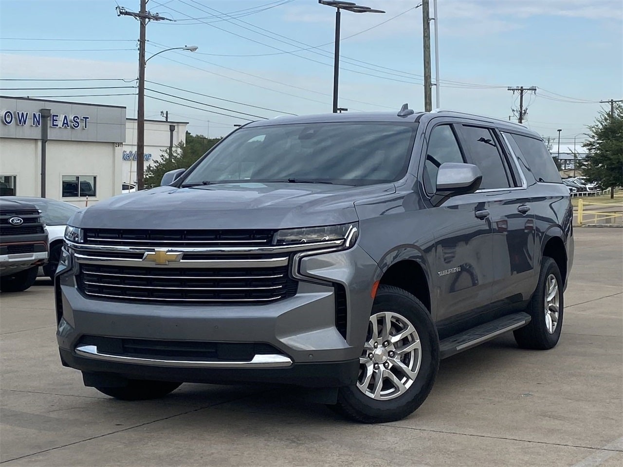 Used 2022 Chevrolet Suburban LT with VIN 1GNSCCKD5NR163724 for sale in Mesquite, TX