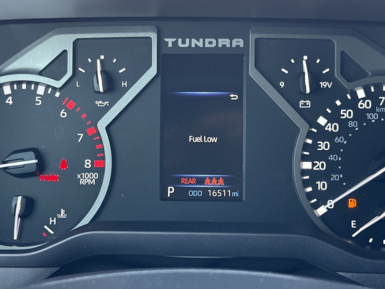 2025 Toyota Tundra SR5 - Photo 14