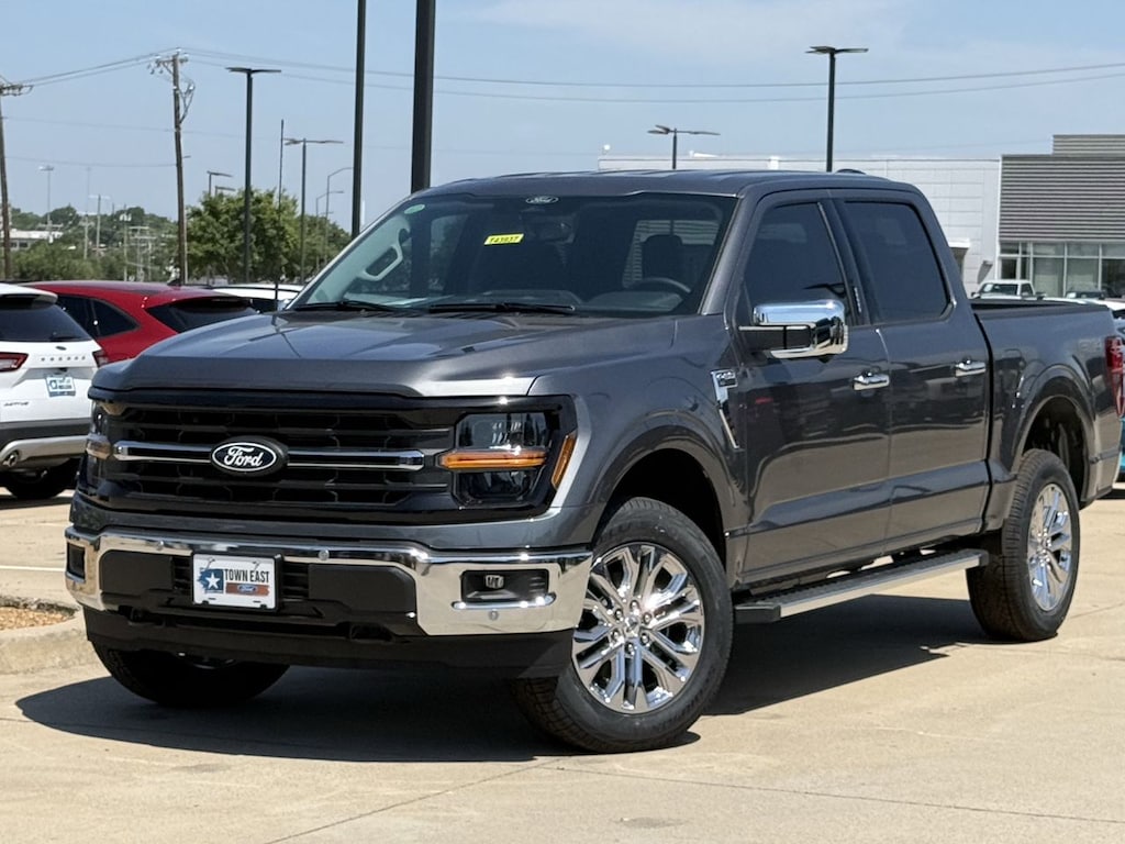 New 2026 Ford F-150 XLT Truck SuperCrew Cab
