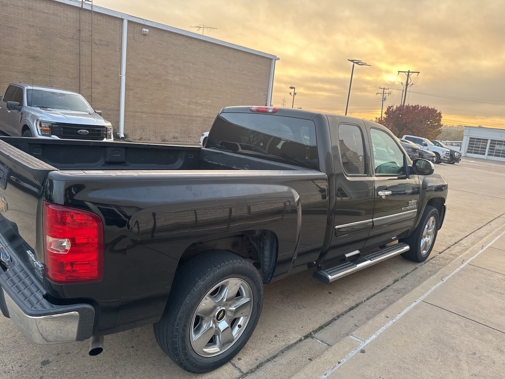Used 2009 Chevrolet Silverado 1500 LT Truck