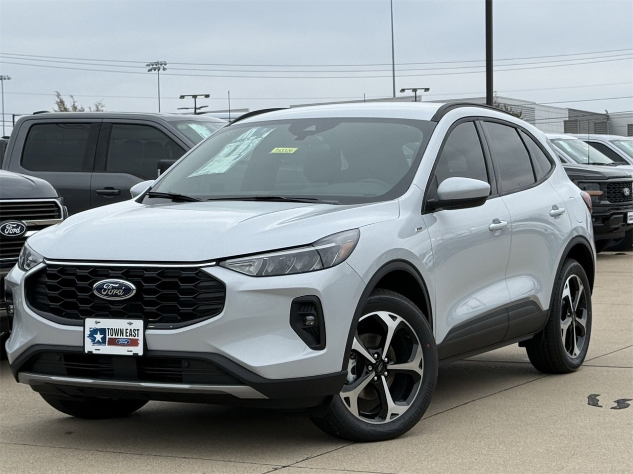 2026 Ford Escape ST-Line Select's photo