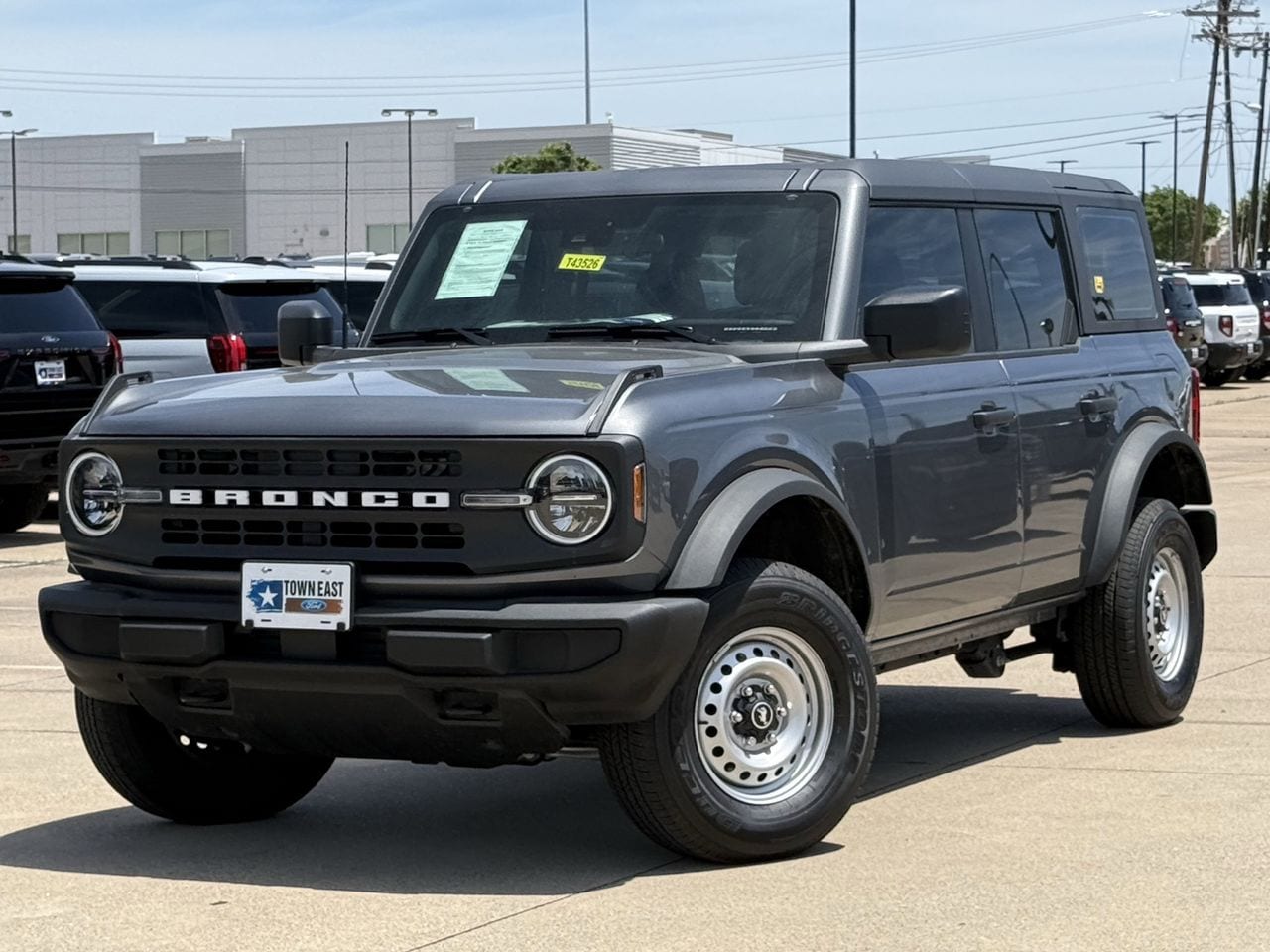 2025 Ford Bronco Base 4x4's photo
