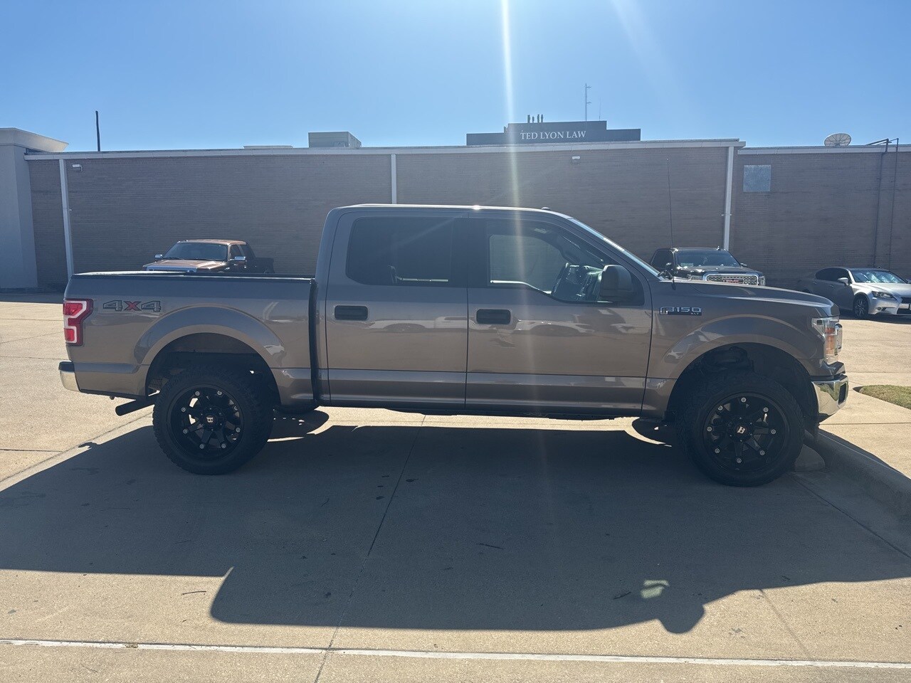 2018 Ford F-150 XLT photo 4