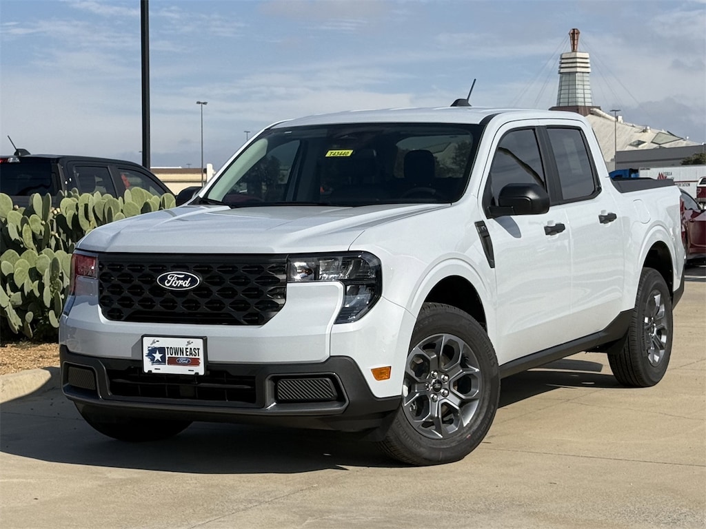 New 2025 Ford Maverick XLT Truck SuperCrew