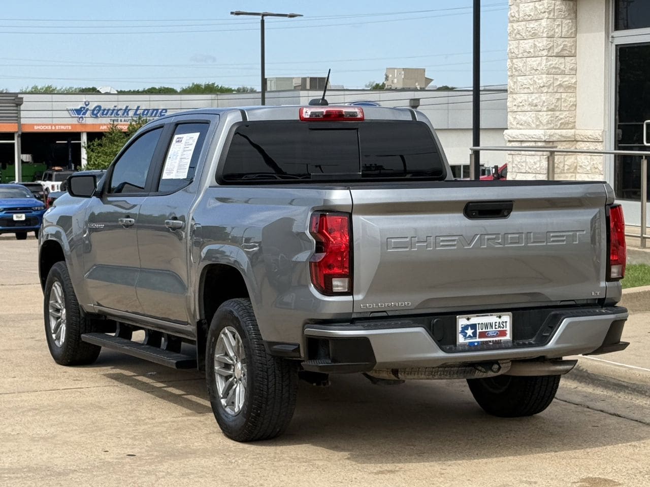 View vehicle photo 5