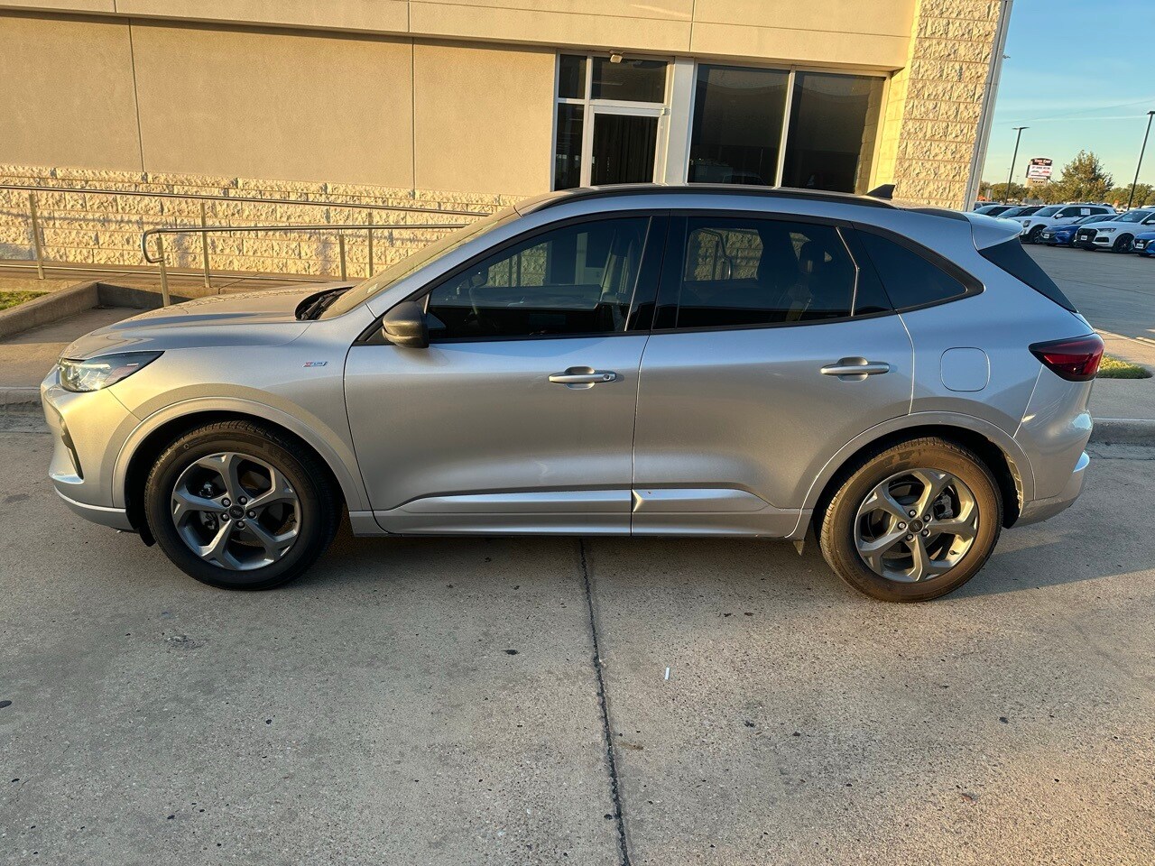 2024 Ford Escape ST-Line photo 4