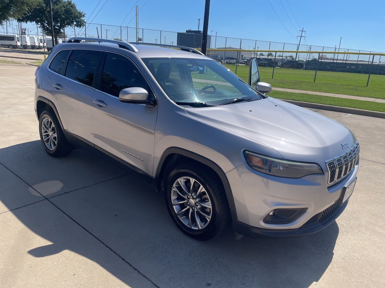 2019 Jeep Cherokee Latitude photo 3