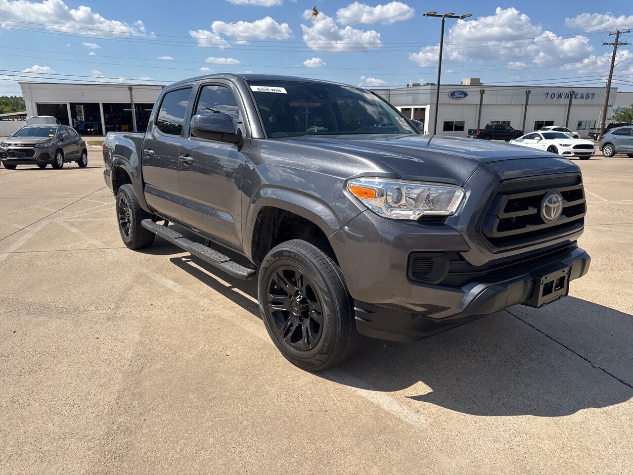 2020 Toyota Tacoma SR photo 3
