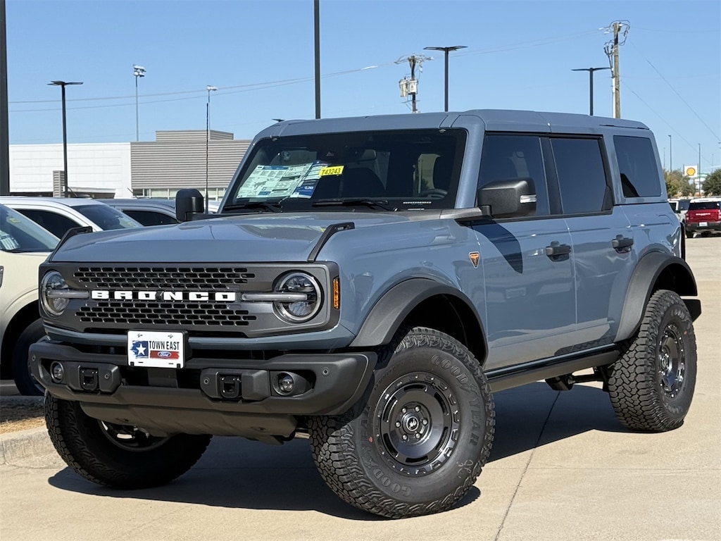 New 2025 Ford Bronco Badlands SUV