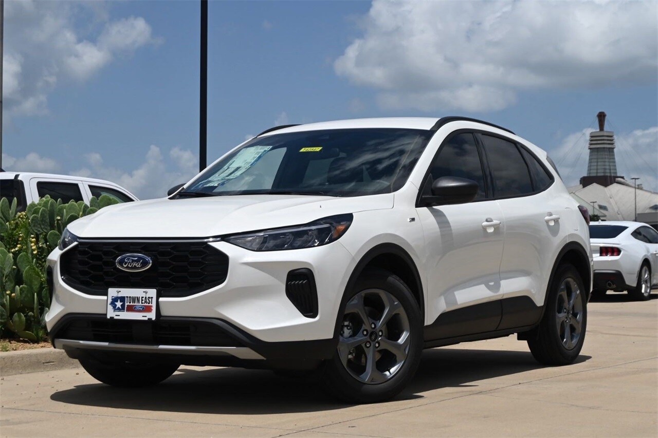 2025 Ford Escape ST-Line photo 2