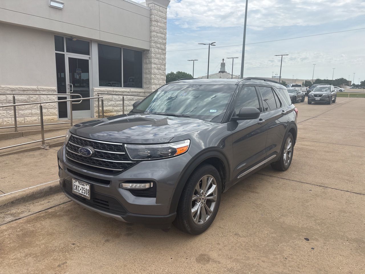 2022 Ford Explorer XLT RWD's photo