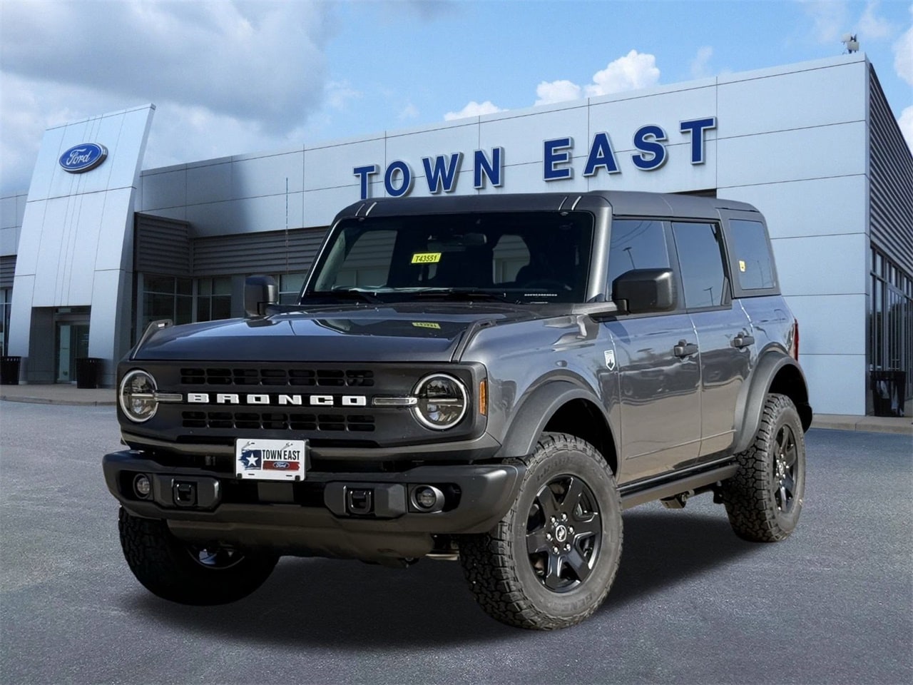 2025 Ford Bronco 4-Door Big Bend's photo