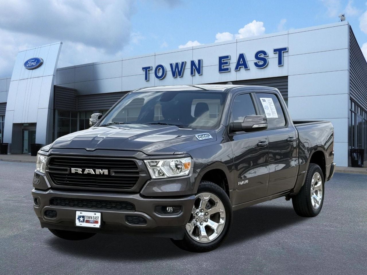 2021 RAM 1500 Big Horn/Lone Star Crew Cab 5'7's photo