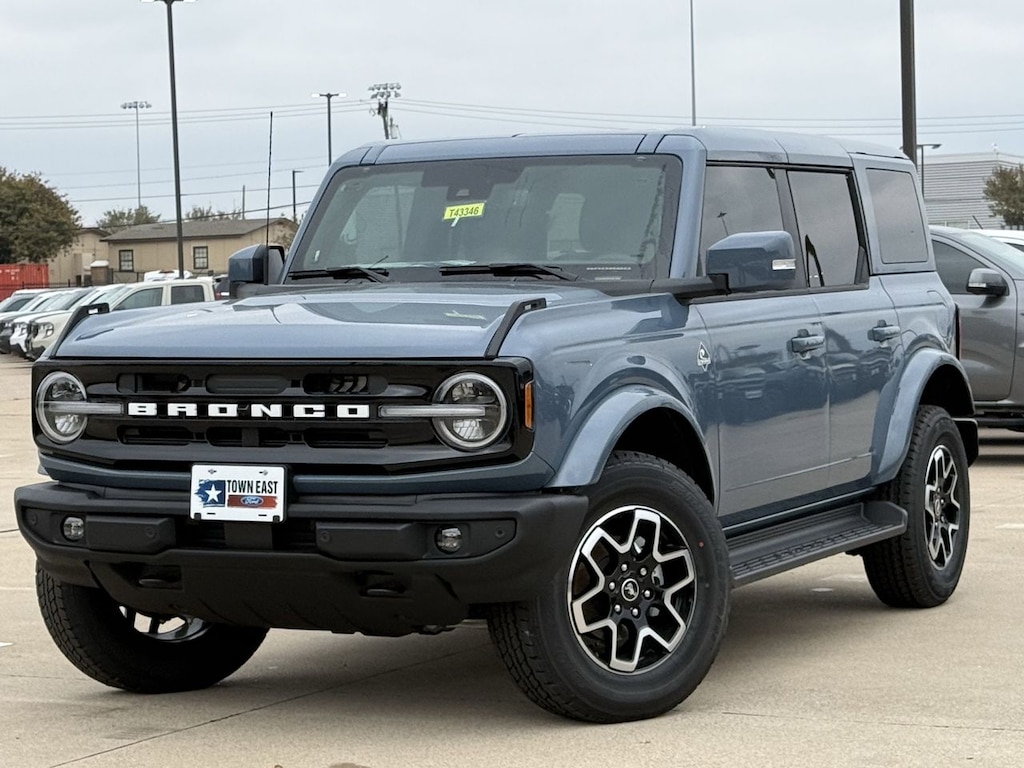 New 2025 Ford Bronco Outer Banks SUV