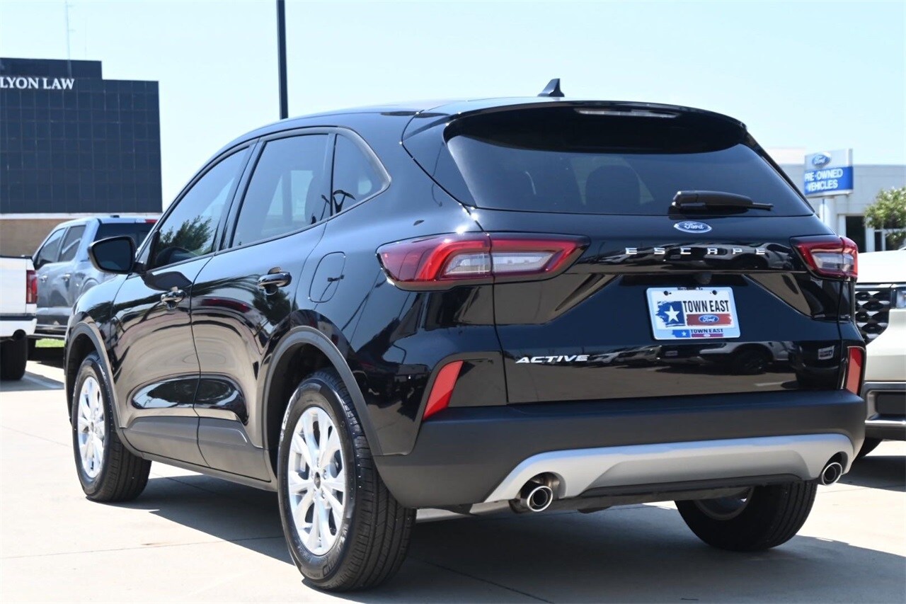 2025 Ford Escape Active photo 3