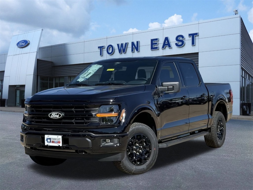 New 2025 Ford F-150 XLT Truck SuperCrew Cab