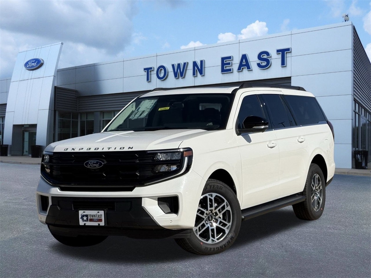 2025 Ford Expedition Active's photo