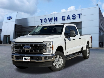 2026 Ford F-350 XLT Truck Crew Cab