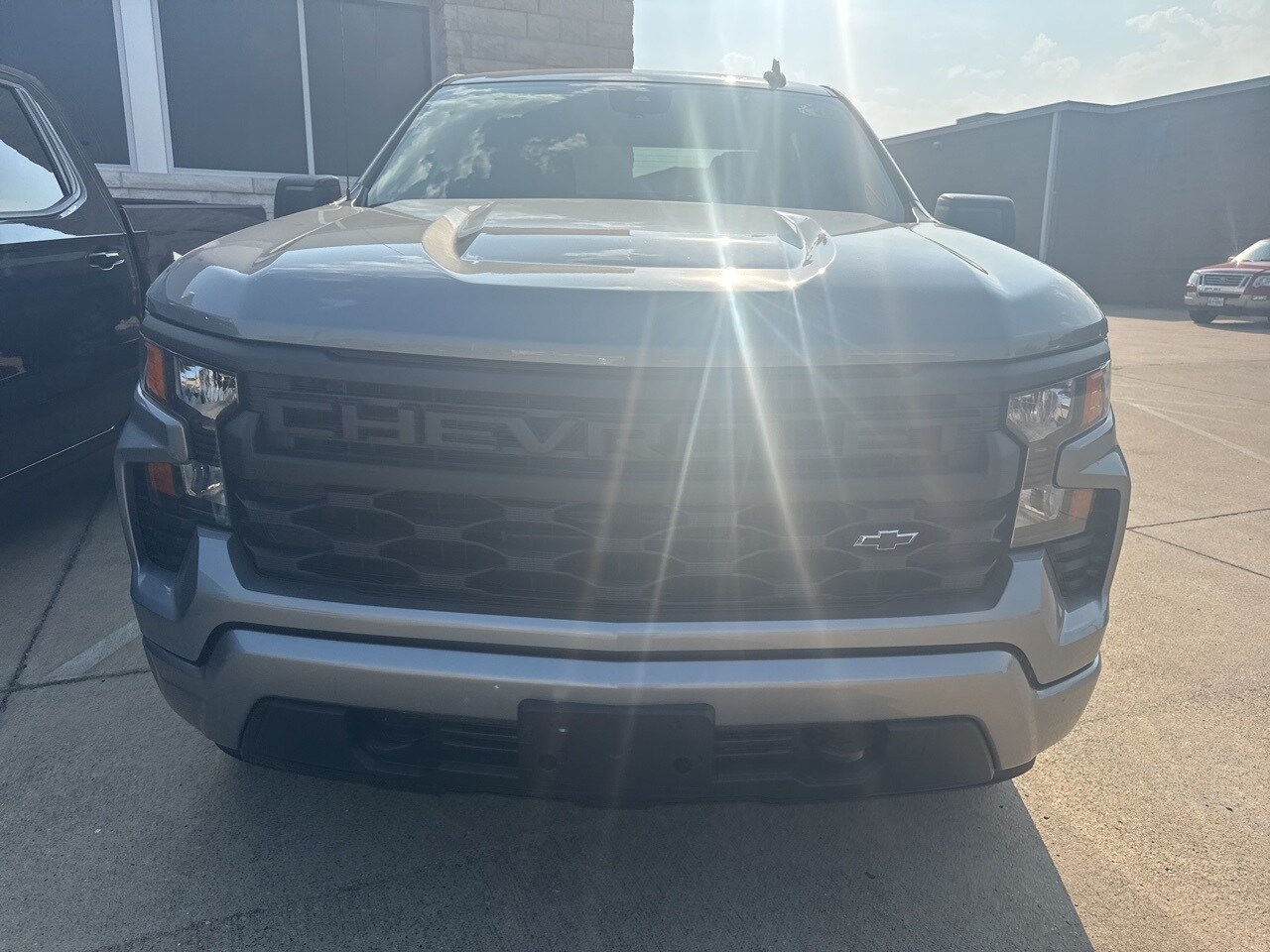2024 Chevrolet Silverado 1500 Custom photo 2