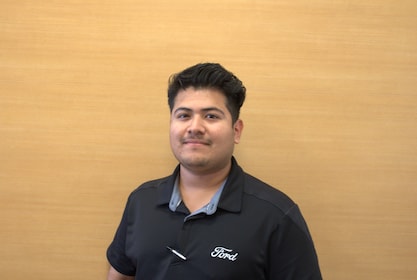 Staff member Michael Tapia from ID_63542fcac884