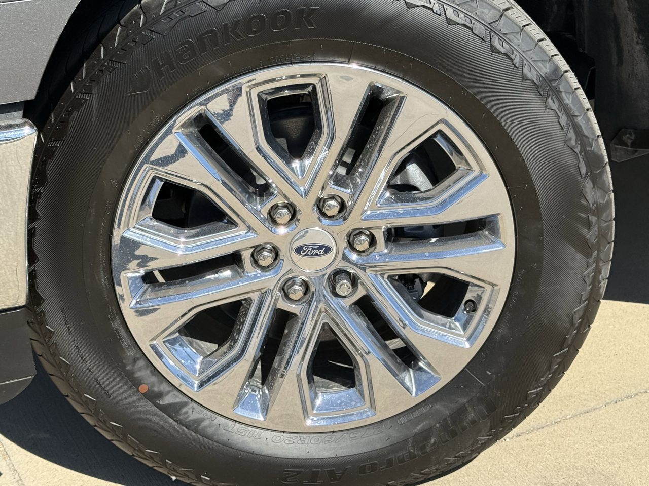 2025 Ford F-150 Lariat - Photo 8