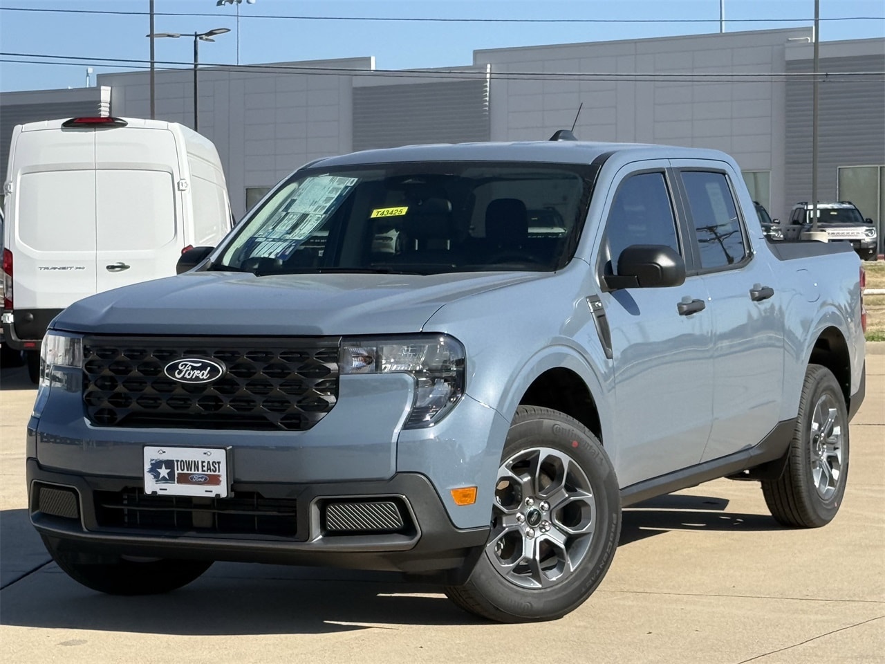 2025 Ford Maverick XLT's photo