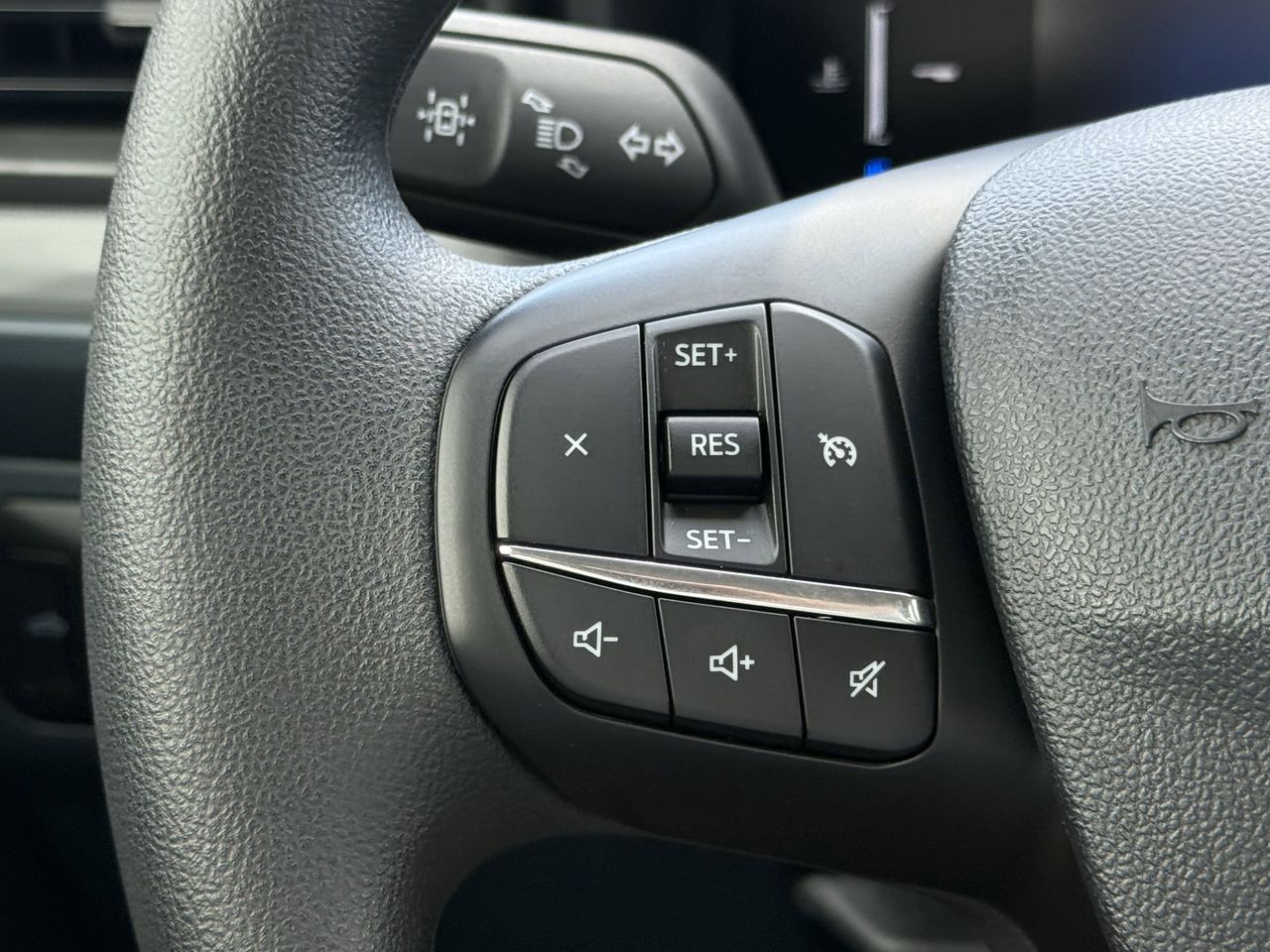 2025 Ford Maverick XL - Photo 12