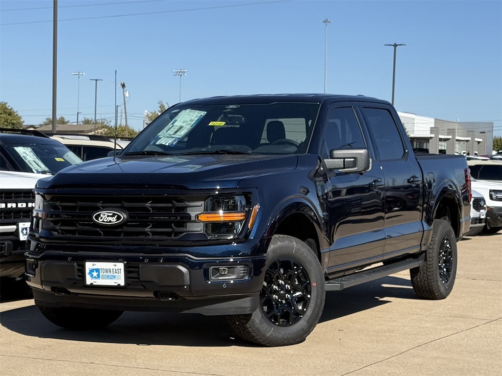 New 2025 Ford F-150 XLT Truck SuperCrew Cab