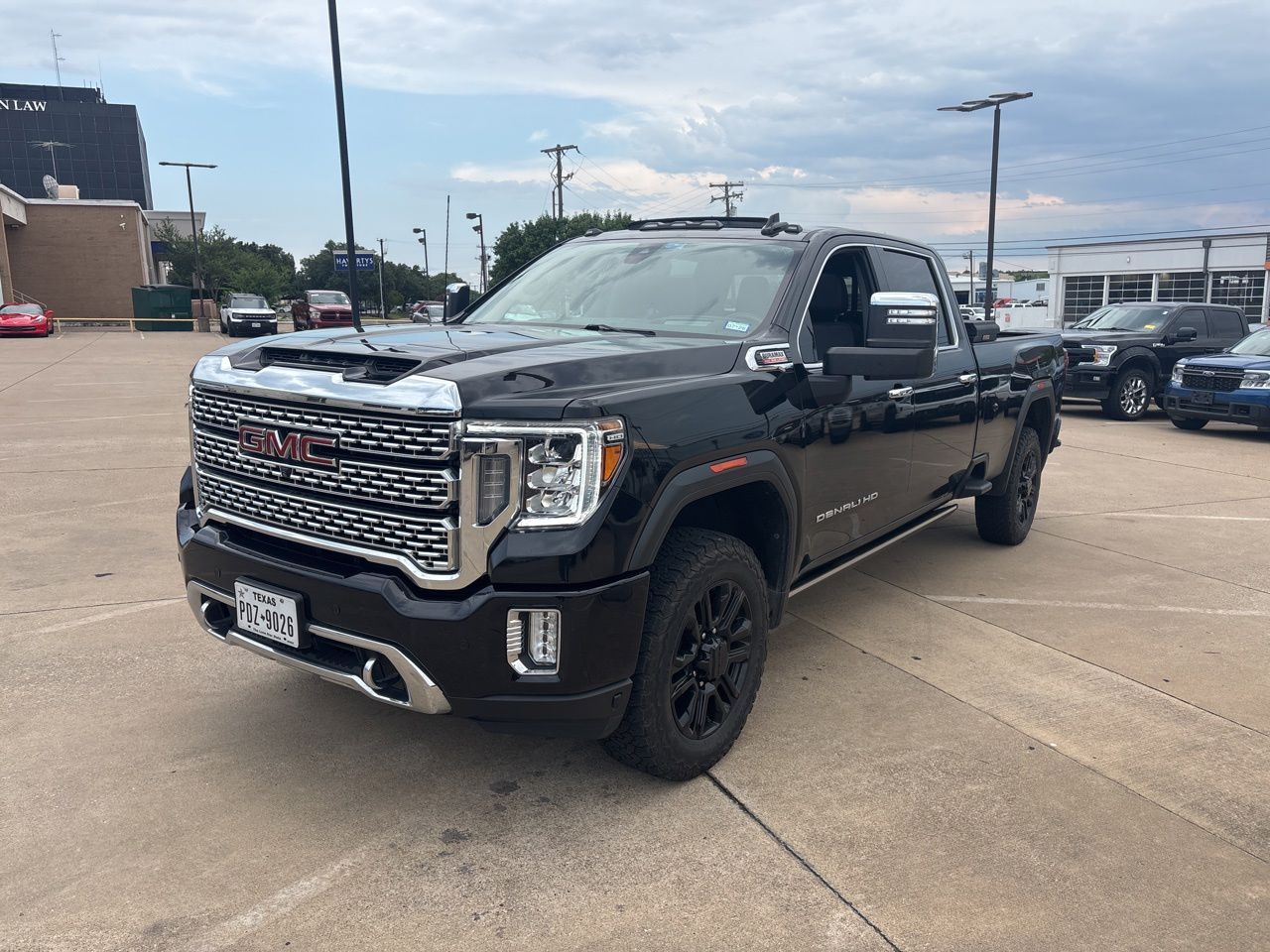 2022 GMC Sierra 4WD Crew Cab Standard Box Denali's photo
