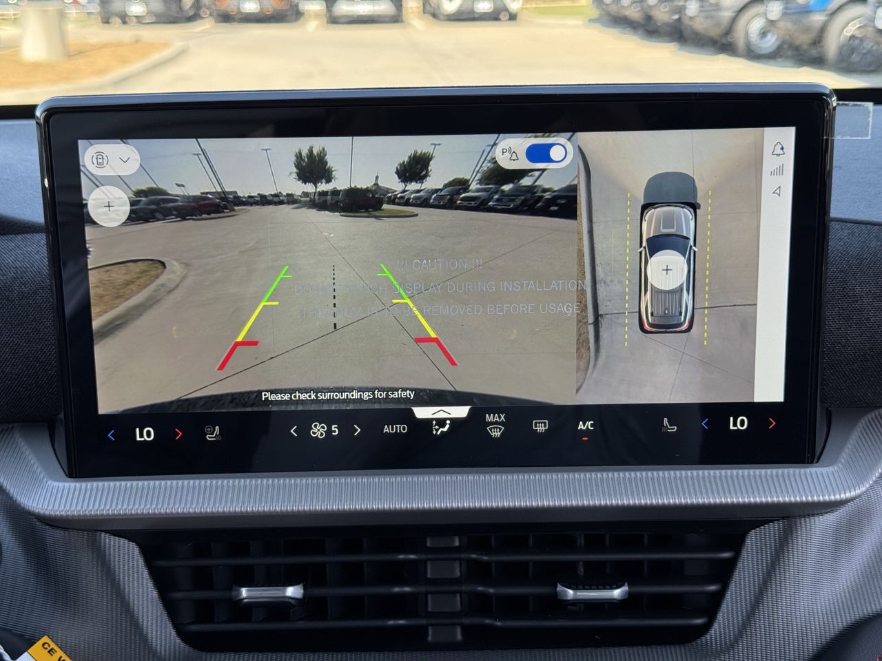 2026 Ford Explorer ST-Line - Photo 14