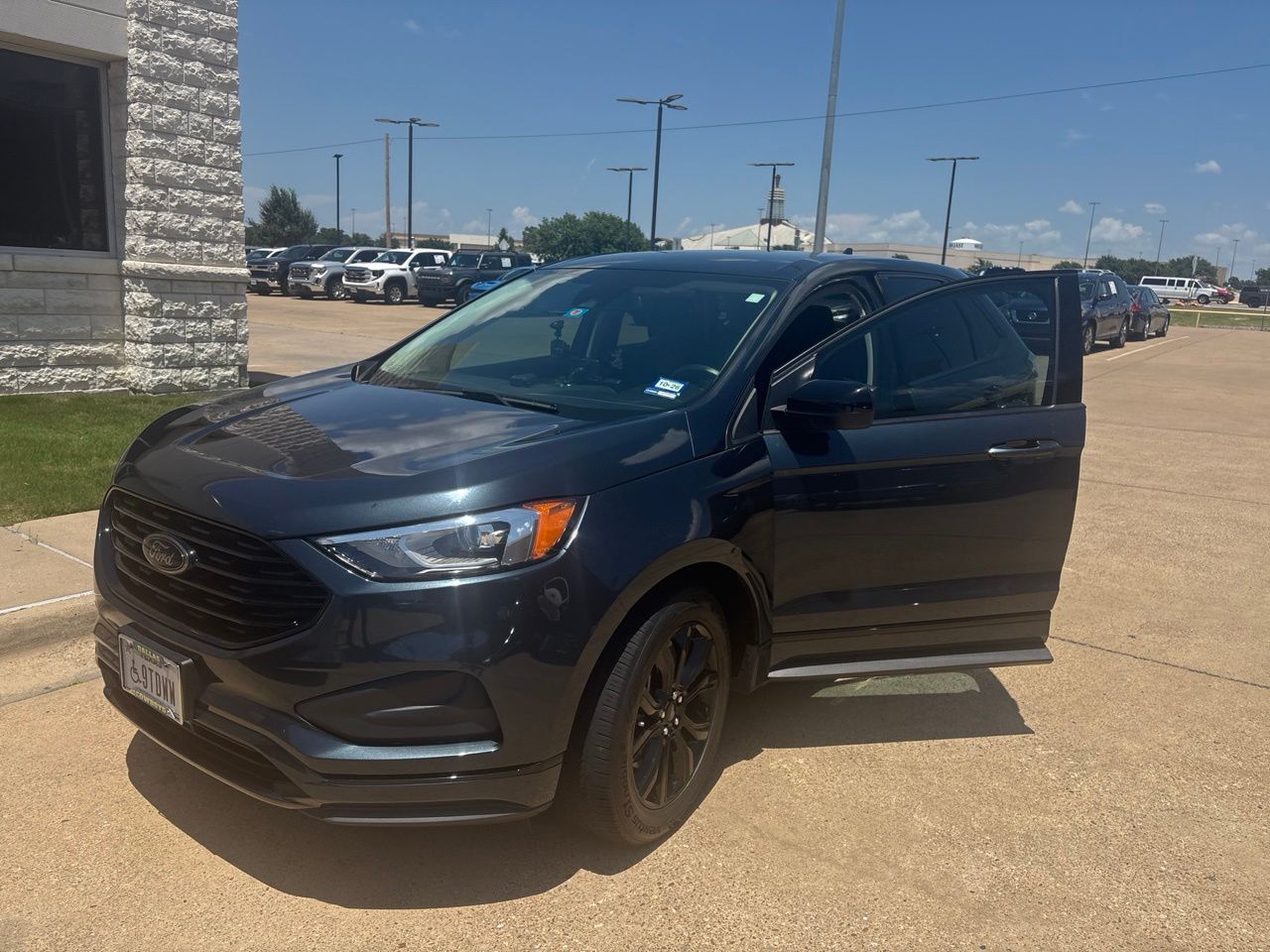 2022 Ford Edge SE AWD's photo