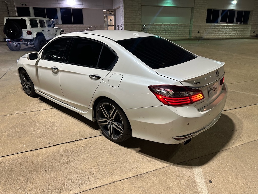 Used 2017 Honda Accord Touring Sedan