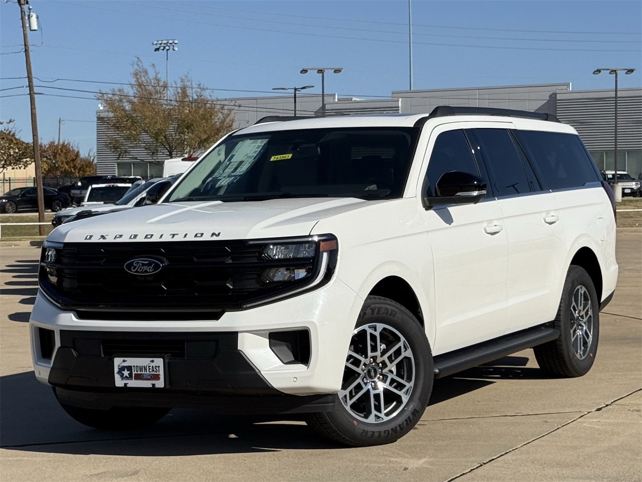 2025 Ford Expedition Active's photo