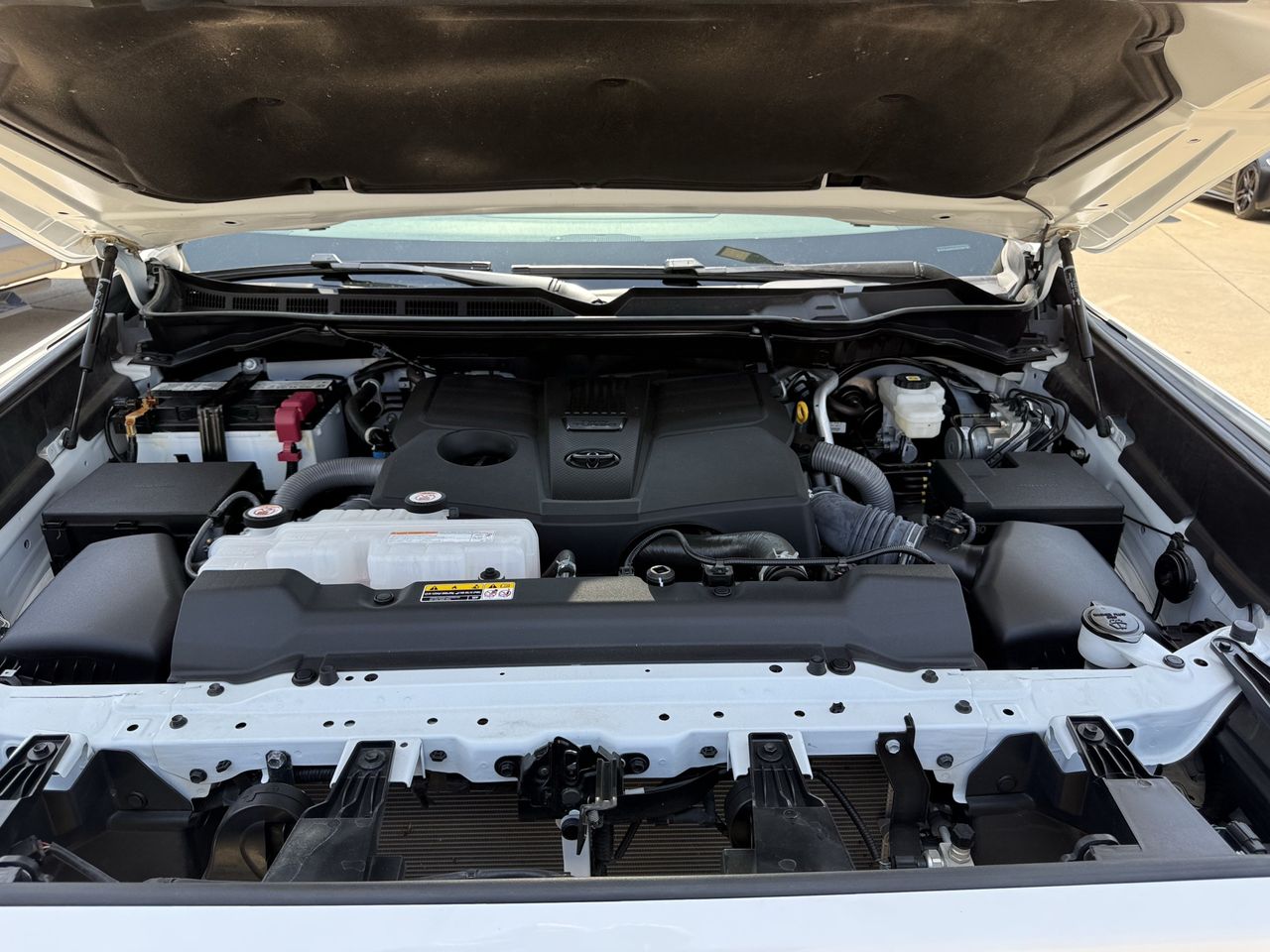 2025 Toyota Tundra SR5 - Photo 27
