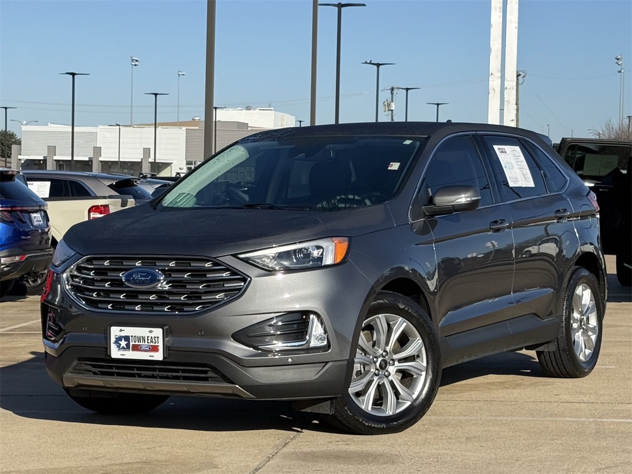 2024 Ford Edge Titanium's photo