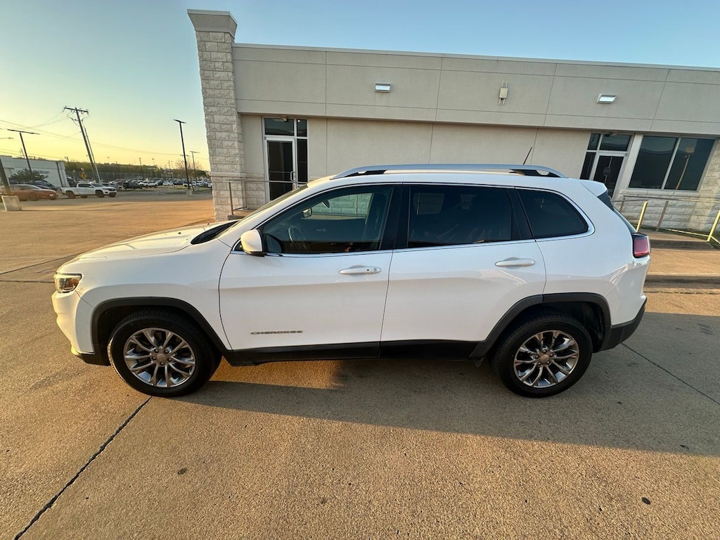 Used 2019 Jeep Cherokee Latitude Plus SUV