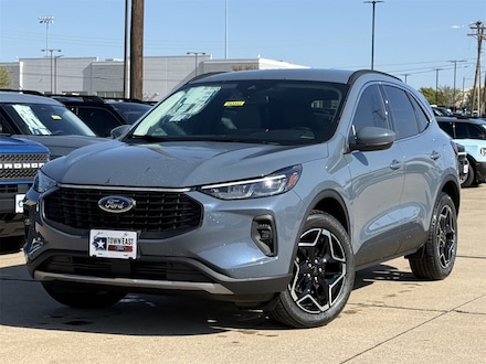 2026 Ford Escape Platinum SUV