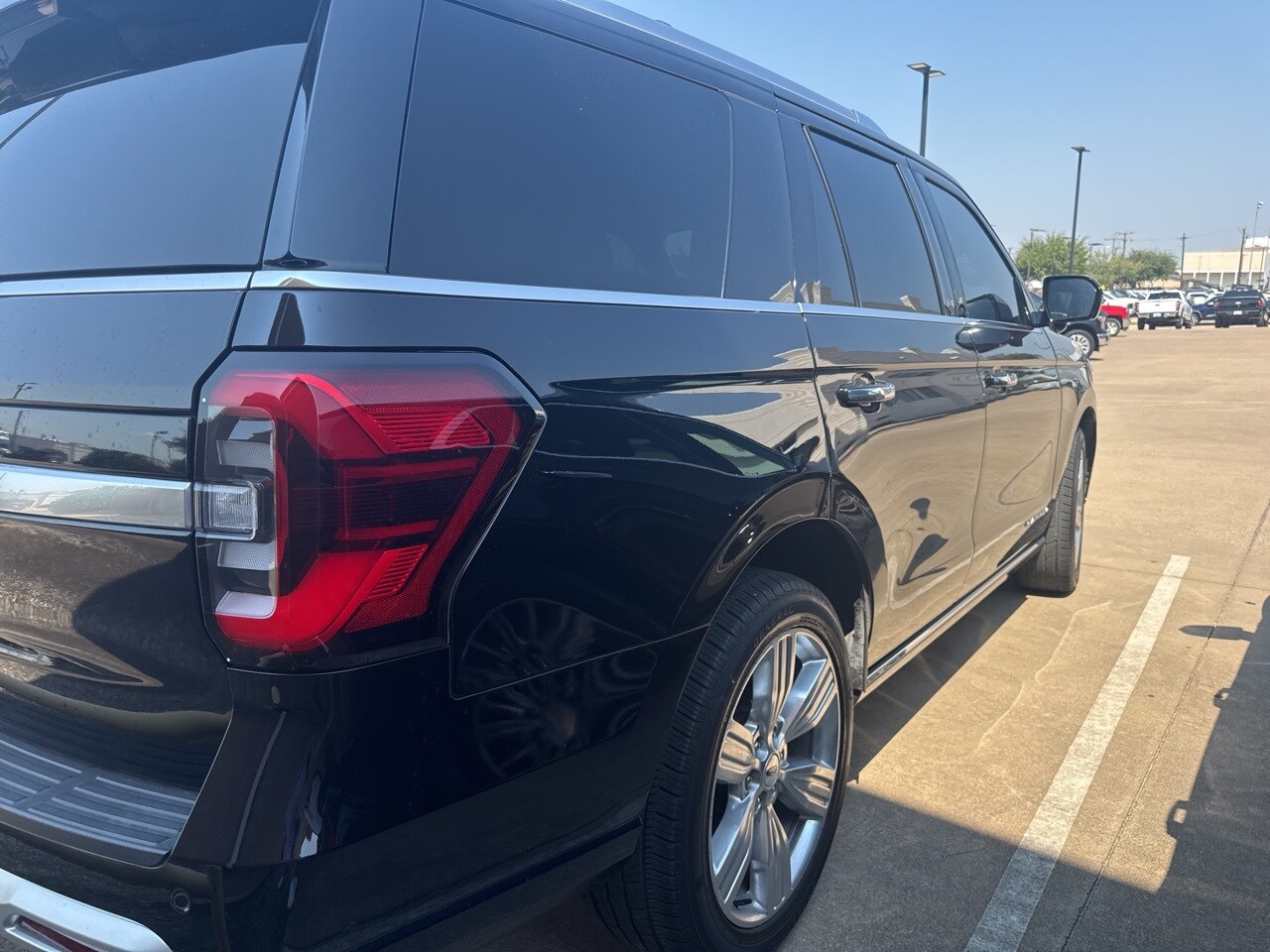 2023 Ford Expedition Platinum photo 4