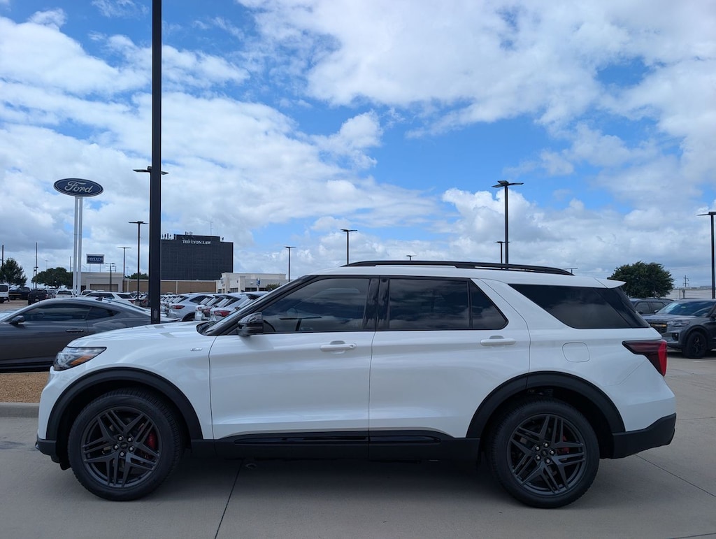 New 2026 Ford Explorer ST-Line SUV