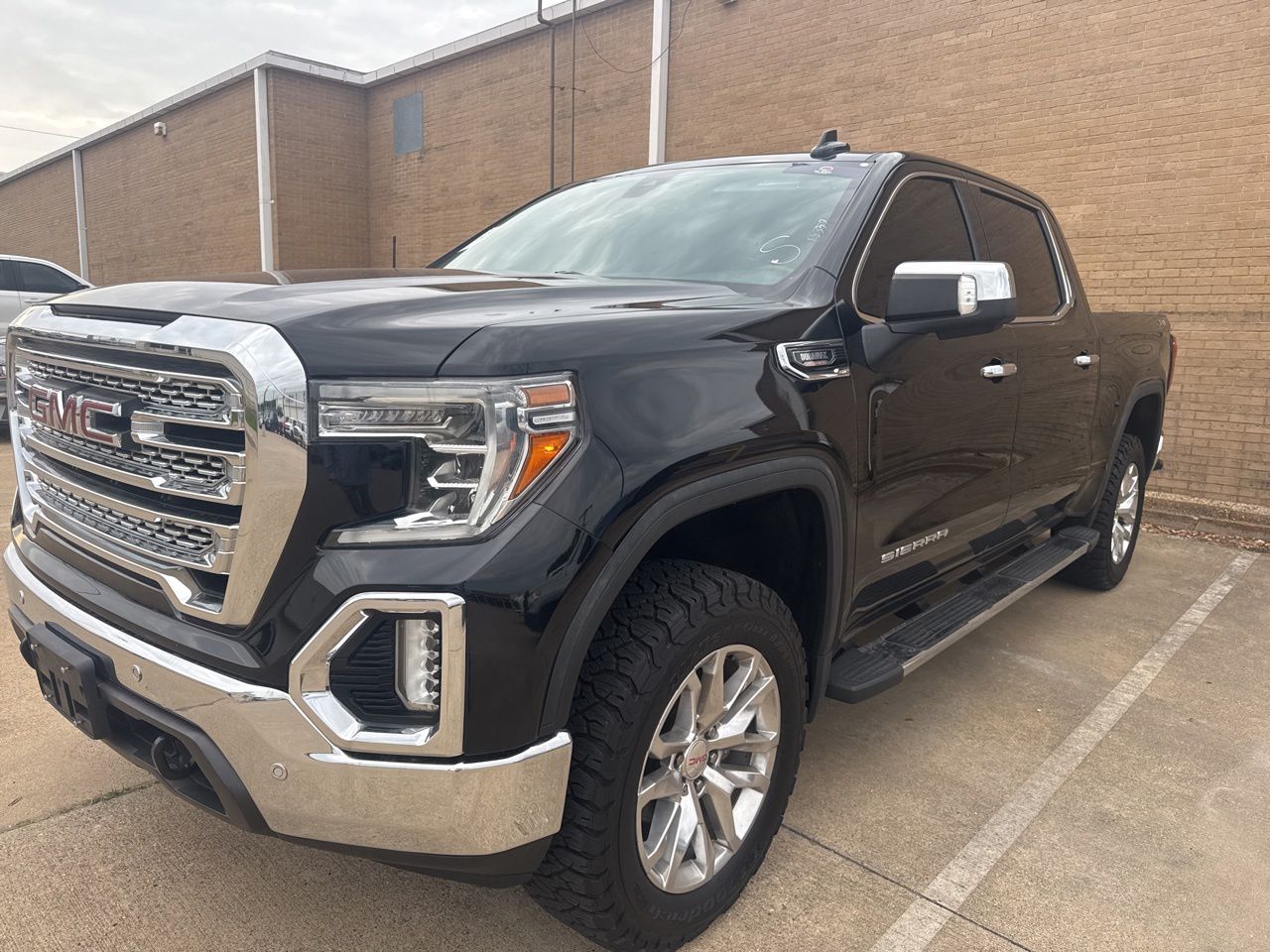 2020 GMC Sierra 4WD Crew Cab Short Box SLT's photo