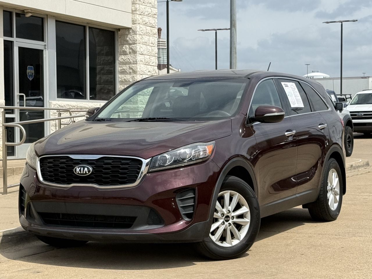 View vehicle photo 2