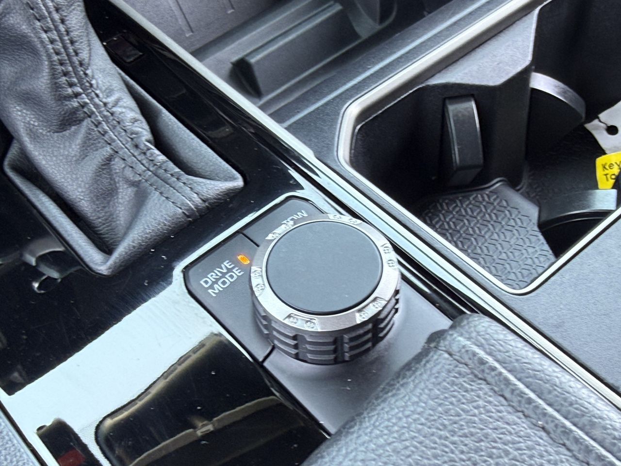 2025 Toyota Tundra SR5 - Photo 21