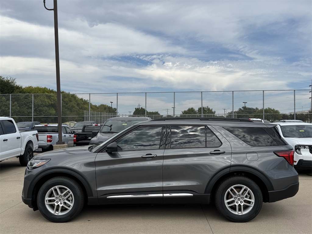 New 2025 Ford Explorer Active SUV